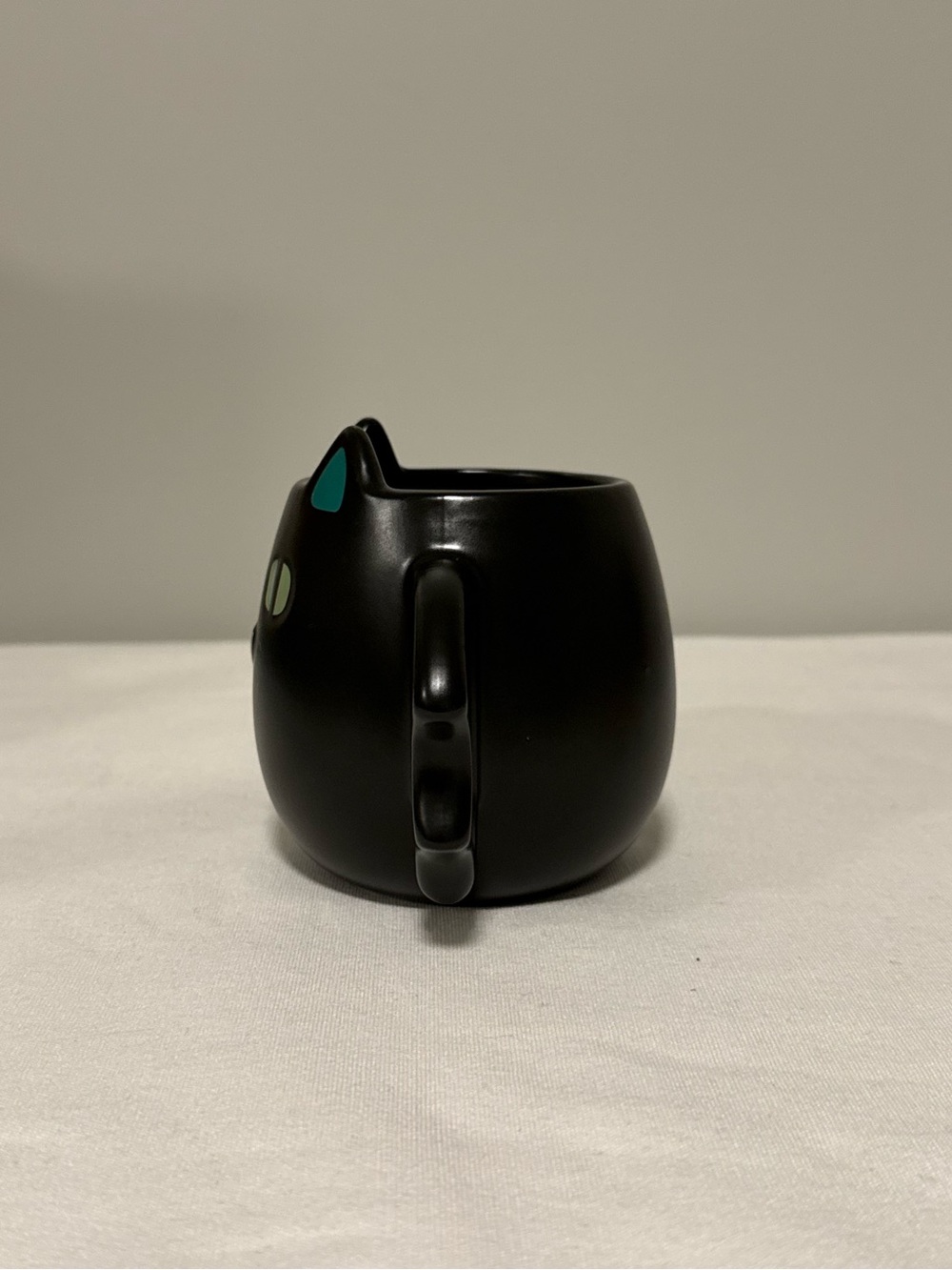 Hyde & EEK Black Bat Cat Figural Halloween Mug 15 oz - Picture 3 of 8